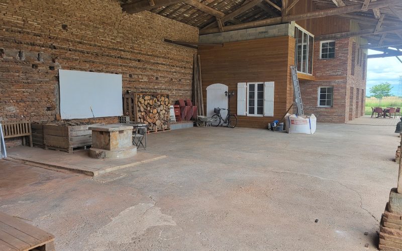 Hall2